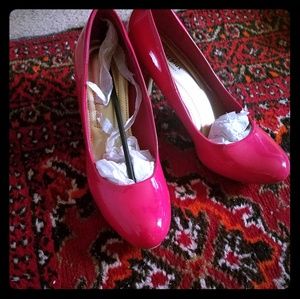 Pink pumps